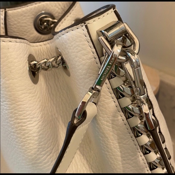 Beautiful white large MK bag - Picture 5 of 11